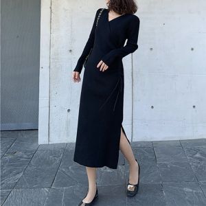 כל מה שאישה צריכה- לגוף ולנפש שמלות שמלה שרוול ארוך באורך 7/8 עם כיווצים ושסע בצד